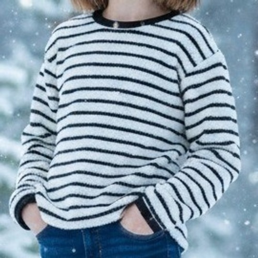 CHELSEA & VIOLET Girls Striped Fuzzy Fleece Long Sleeve Sweater Top Size‎ L